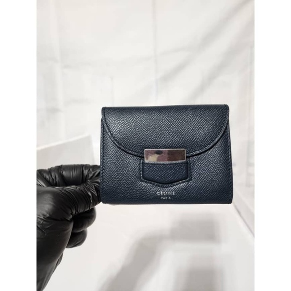 Authentic CELINE Grained Calfskin Small Trotteur Multifunction Flap Wallet Navy - Picture 1 of 11